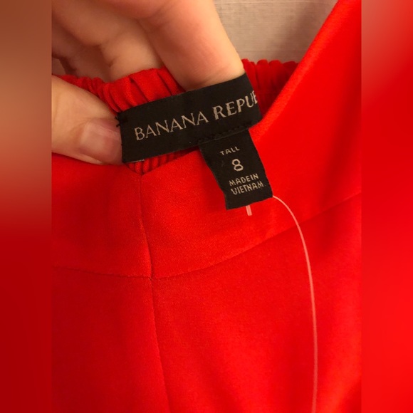 Banana Republic Poppy Red Summer Dress with Accordion Skirt and Cutout - Picture 4 of 9